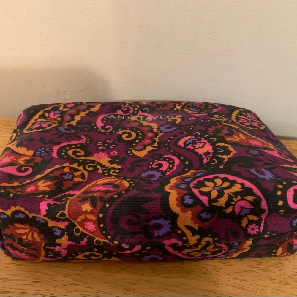 Ann Taylor Paisley Cosmetic Makeup Travel Bag NWT
